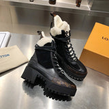 Front view of Louis Vuitton luxury piece style No.155