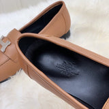 Hermès Tan Pointed-Toe Stiletto Heels - Heel Detail View