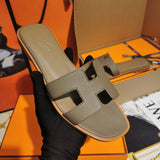 Hermès Tan Block Heel Sandals - Heel Detail View