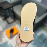 Hermes shoes Style 013 - top view showing design