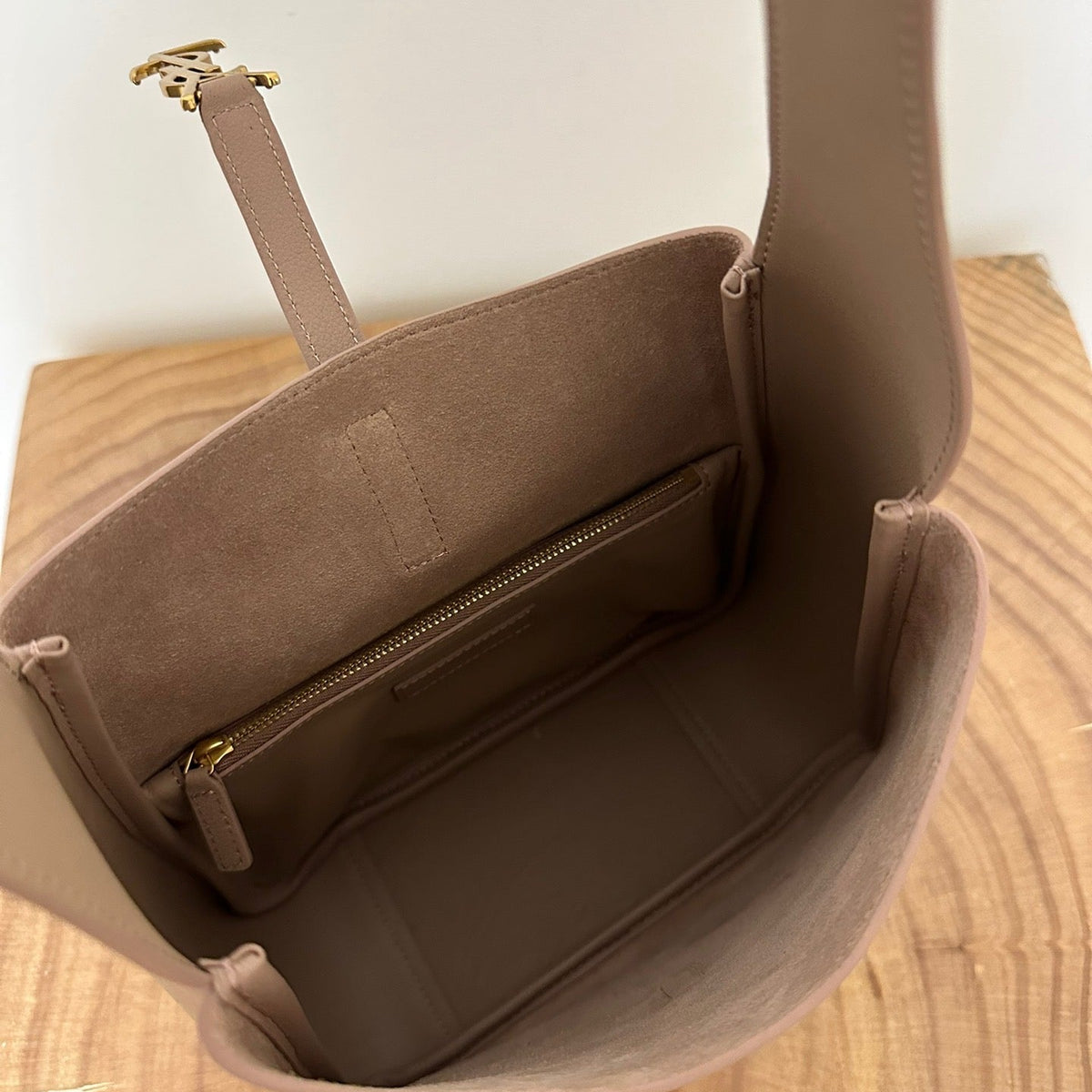 Saint Laurent Bags- Saint Laurent Le 5 À 7 Supple Small Bag Premium Designer Shoulder Bag