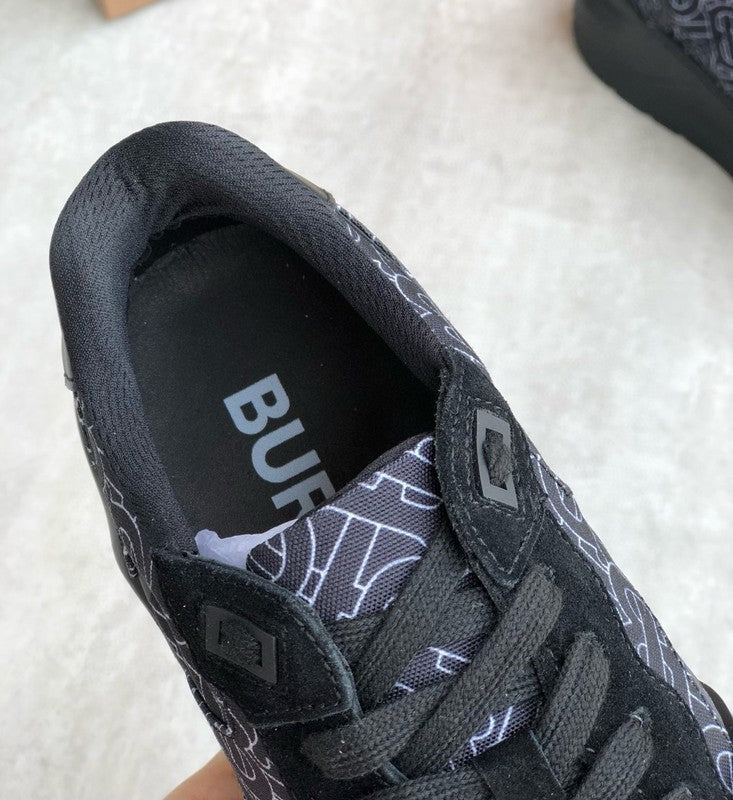 Burberry shoes Style 337 - side profile detail