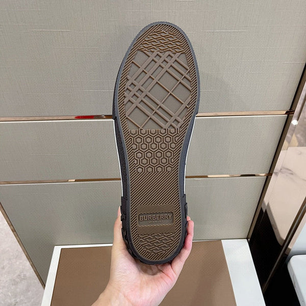 Burberry shoes Style 297 - side profile detail