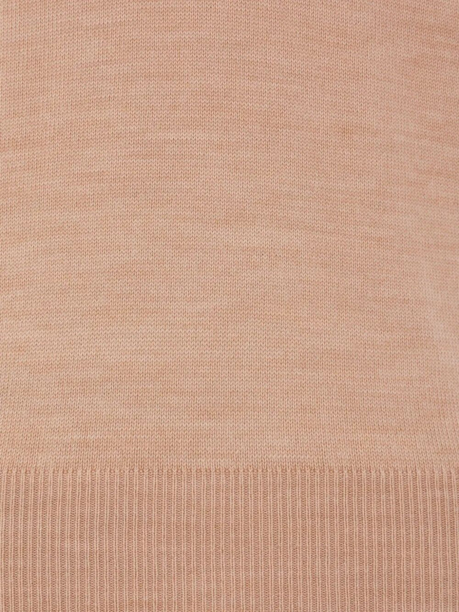 Close-up of Fendi sweaters & pullovers hardware and fine stitching