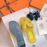 Hermes shoes Style 289 - back heel detail (additional angle)