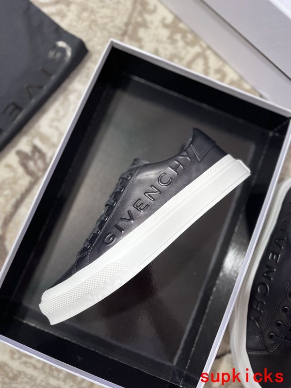 Givenchy shoes Style 023 - top view showing design