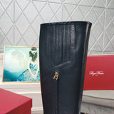 Front view of Roger Vivier luxury piece style No.086