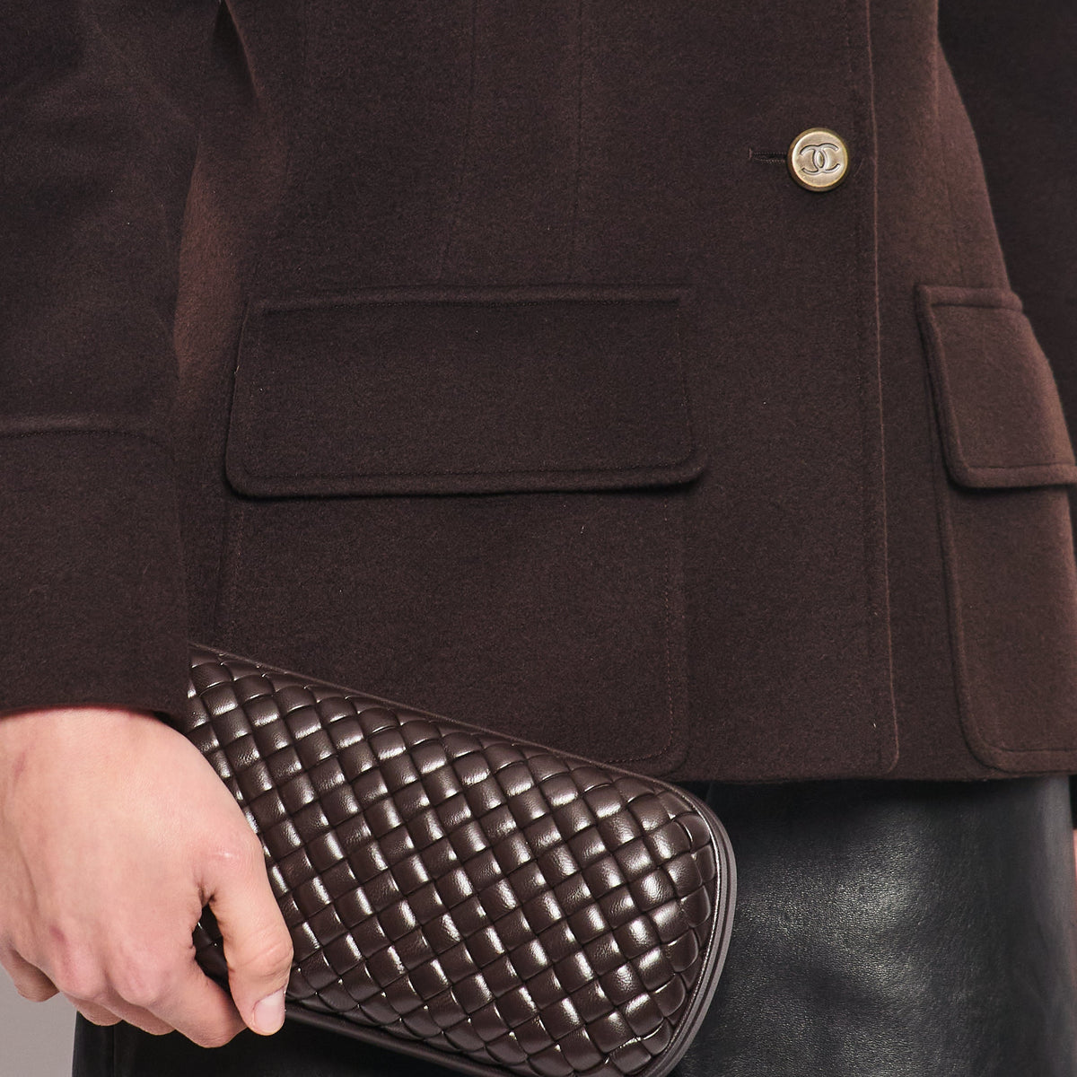 Chanel Jackets? Chanel 98A Brown Cashmere Coat With Shoulder Pads and Pocket Details FR 42 (UK 14) Stylish Everyday Designer Outerwear