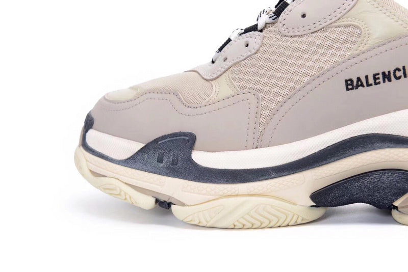 Balenciaga Camel Chunky Platform Sneakers - Toe Detail View