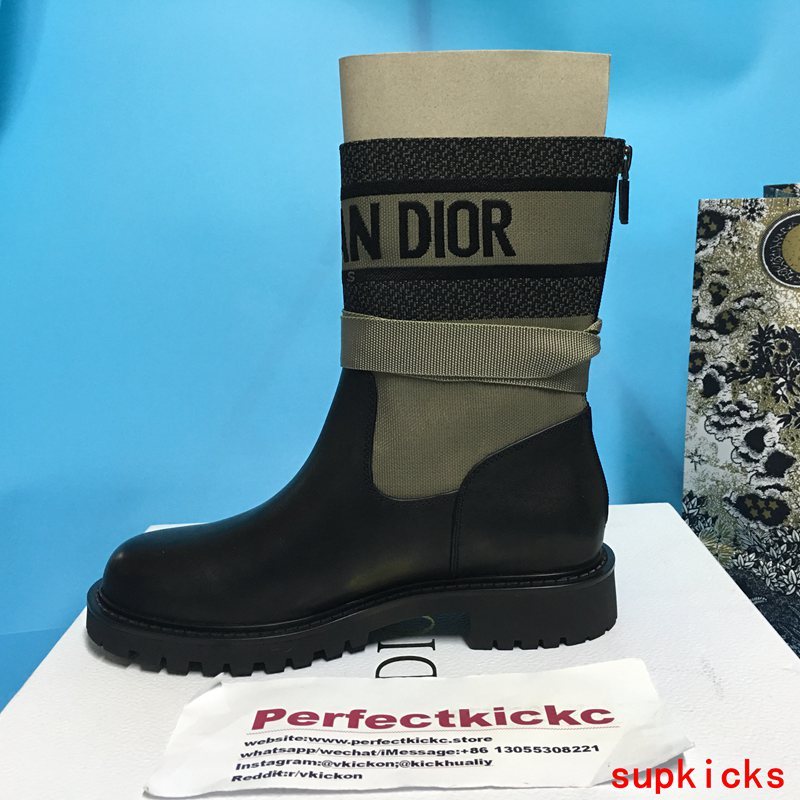 Dior shoes Style 027 - close-up of timeless elegant design