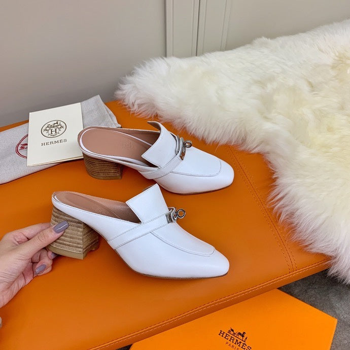 Hermes shoes Style 403 - top view showing design