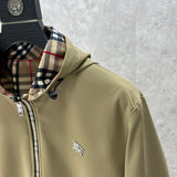 Full silhouette view of Burberry luxury piece style No.353