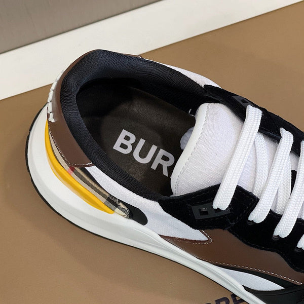 Burberry shoes Style 175 - sole and craftsmanship detail