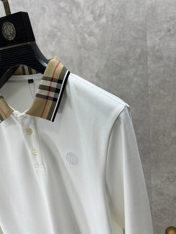 Three-quarter angle view of Burberry luxury piece style No.314