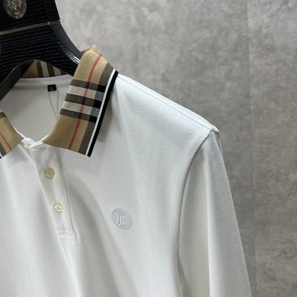 Three-quarter angle view of Burberry luxury piece style No.314