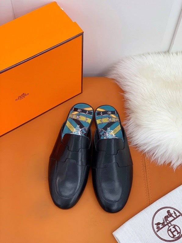 Hermès Black Loafer Flats - Full Silhouette View