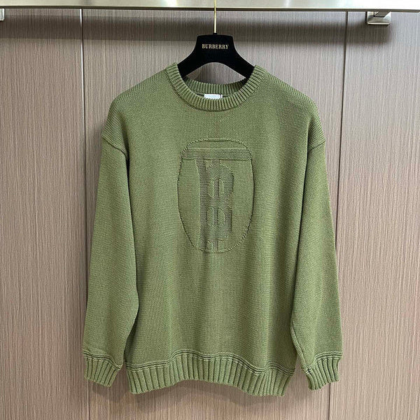 Front view of Burberry luxury piece style No.442