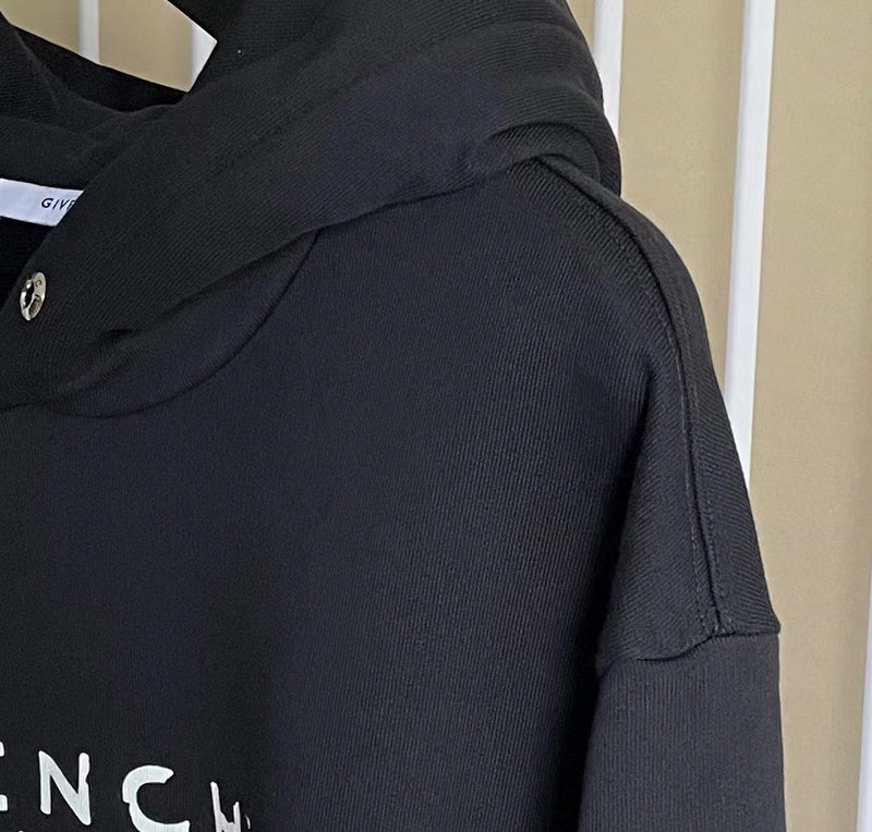 Three-quarter angle view of Givenchy luxury piece style No.207