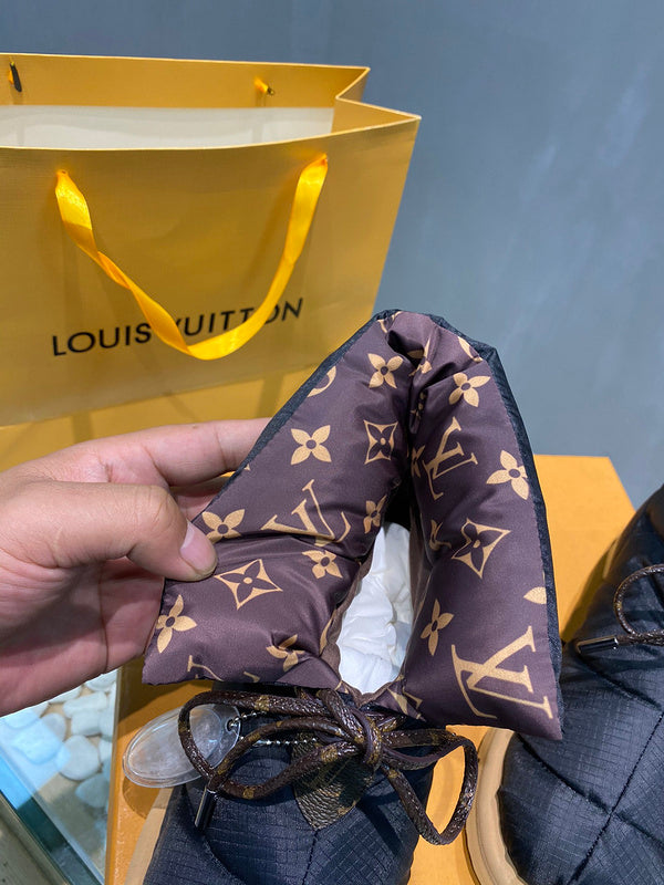 Louis Vuitton Beige Combat Boots - Toe Detail View
