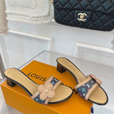Louis Vuitton Beige Bow-Detail Flats - Detail Shot of Craftsmanship
