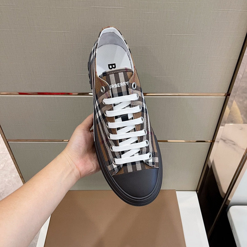 Burberry Camel Chunky Platform Sneakers - Close-Up Texture View