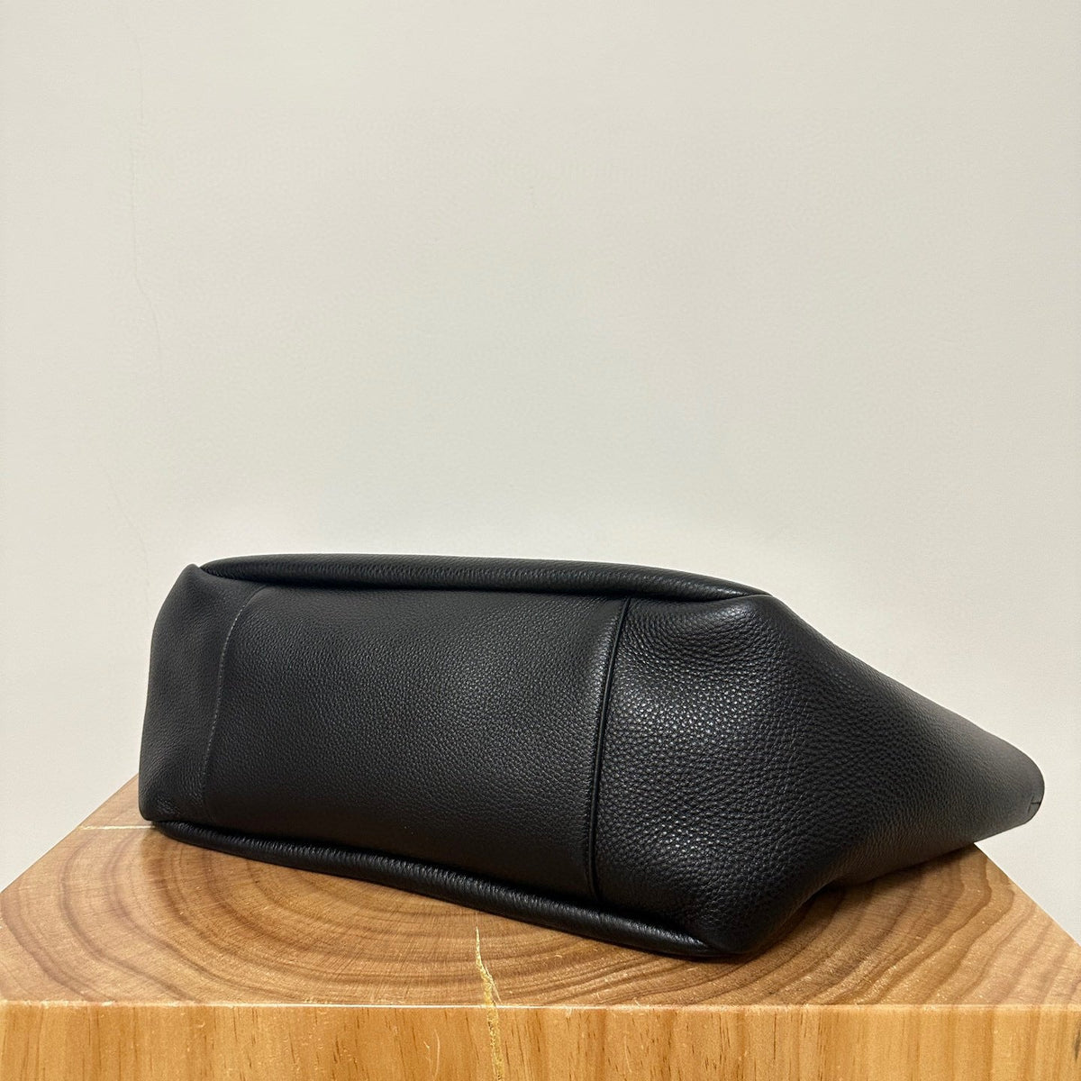 Saint Laurent Bags- Saint Laurent Le 5 À 7 Bea Bag Luxury Designer Leather Handbag