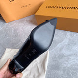 Side profile view of Louis Vuitton luxury piece style No.054
