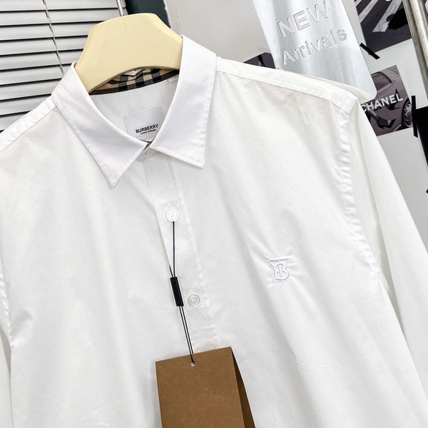 Back view of Burberry luxury piece style No.060