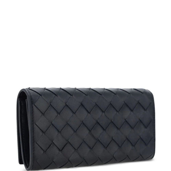 Close-up of Bottega Veneta wallets hardware and fine stitching