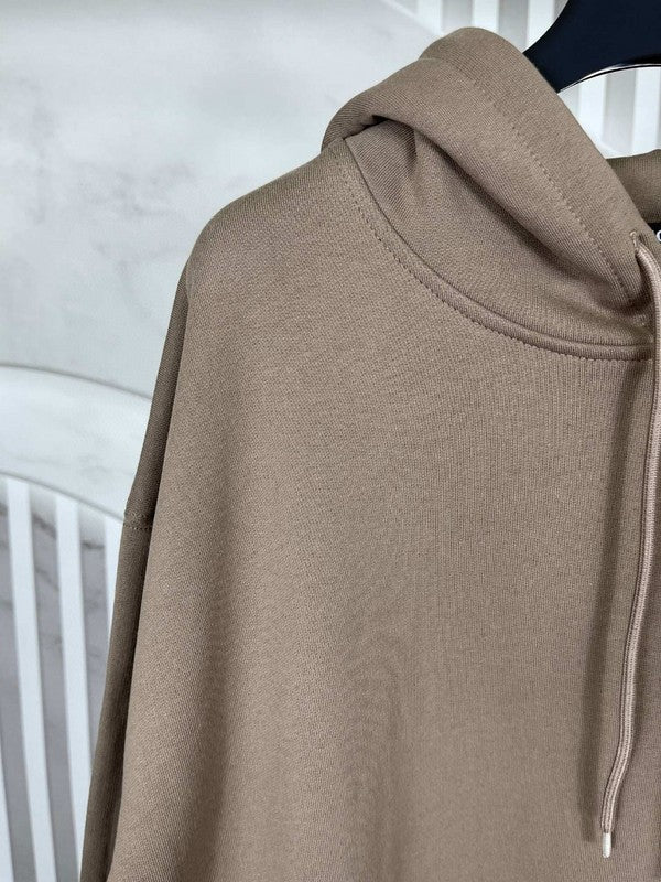 Full silhouette view of Balenciaga luxury piece style No.335