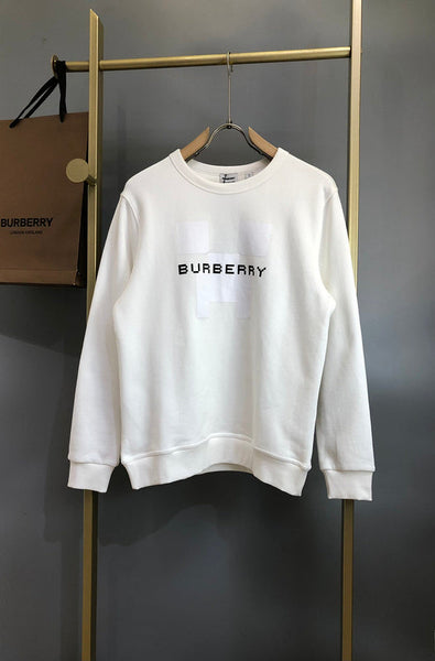 Front view of Burberry luxury piece style No.022