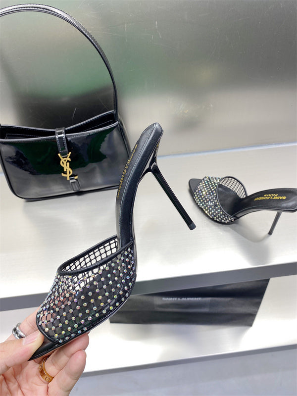 Full silhouette view of Saint Laurent luxury piece style No.063