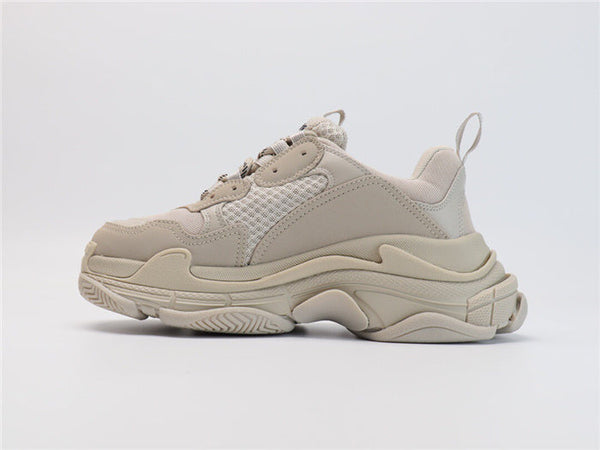 Balenciaga shoes Style 414 - close-up of iconic logo design