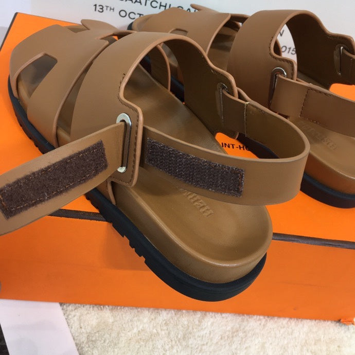 Hermes shoes Style 389 - full pair display