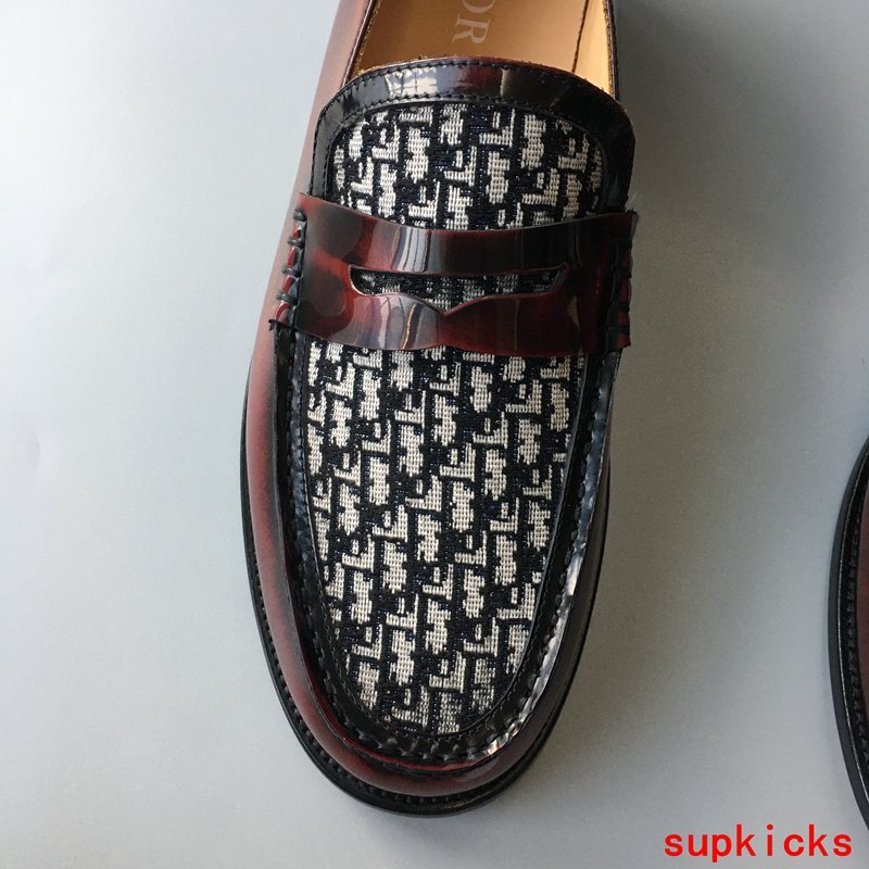 Dior shoes Style 047 - logo and branding close-up