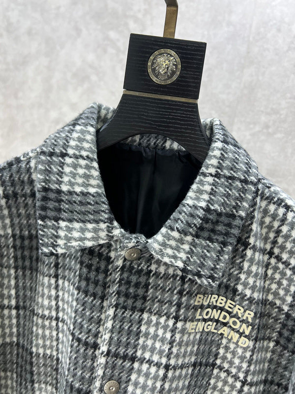 Back view of Burberry luxury piece style No.409