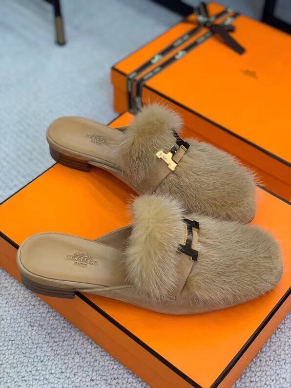 Hermes shoes Style 399 - full pair display