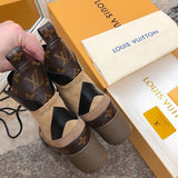 Side profile view of Louis Vuitton luxury piece style No.175