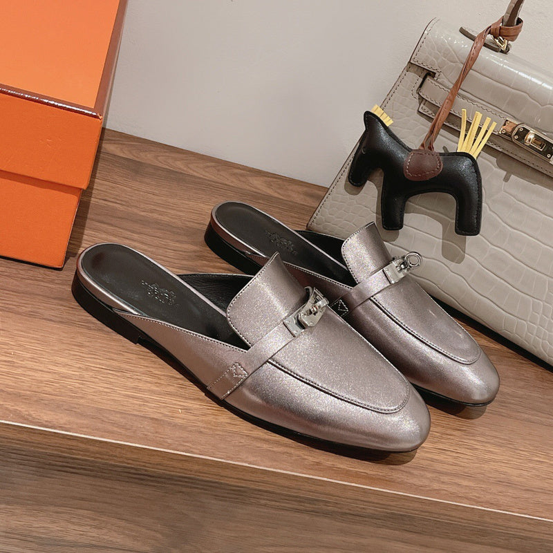 Hermès Beige Slingback Heels - Sole Detail View
