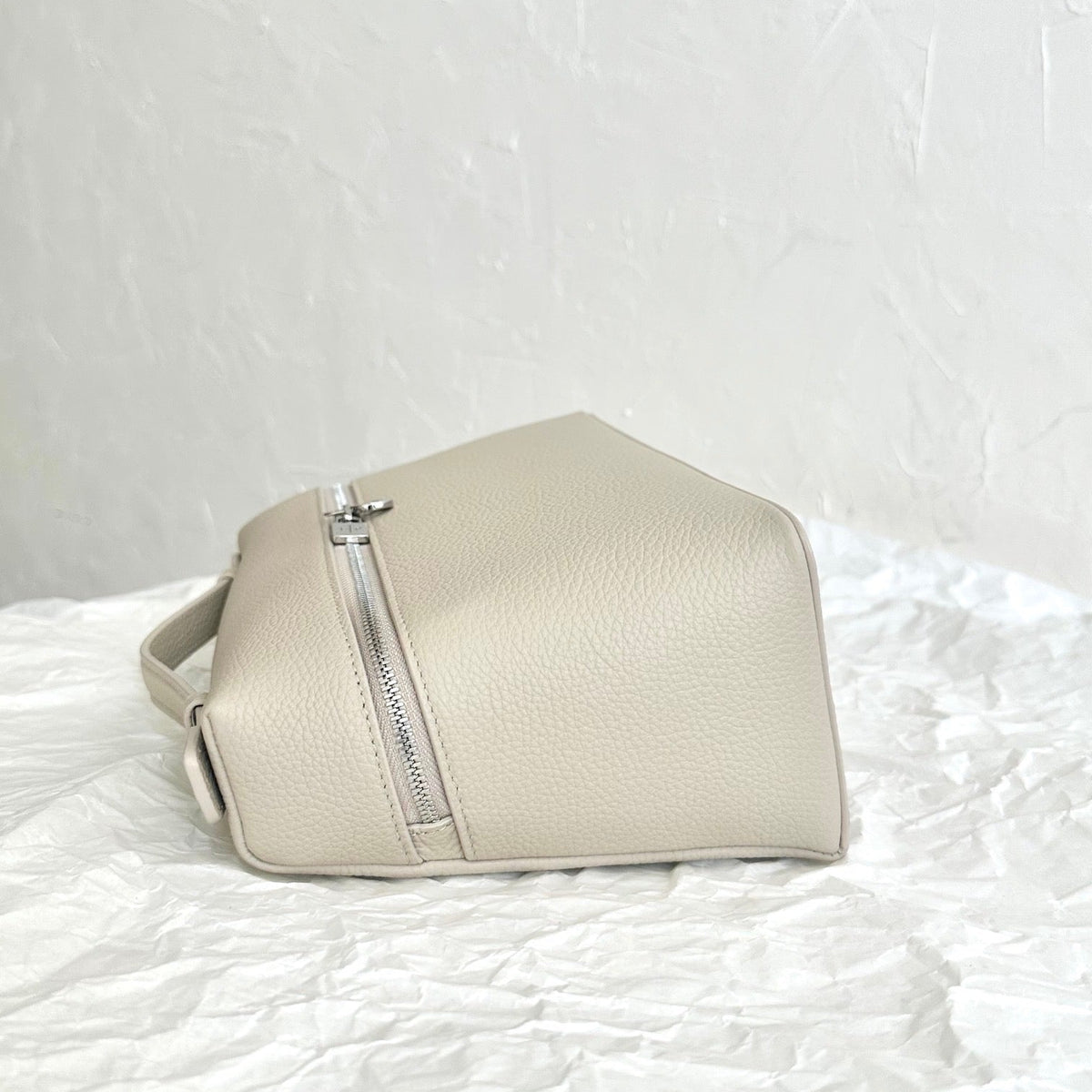 Bags- Loro P Extra Pouch L27 Premium Designer Shoulder Bag