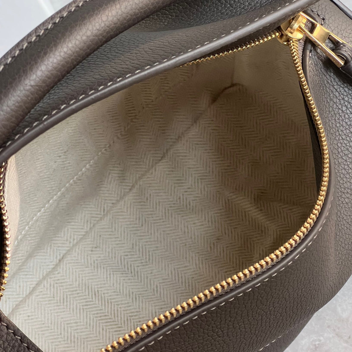 Bags- Loew Small Puzzle Edge Bag Elegant Everyday Designer Handbag