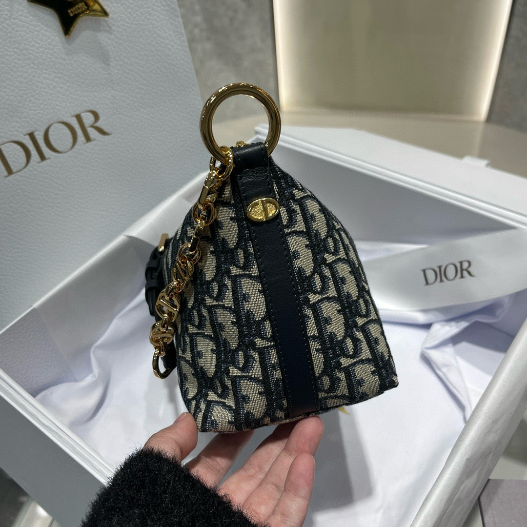 Christian Dior Diorstar Hobo Bag detail shot – authentic designer craftsmanship