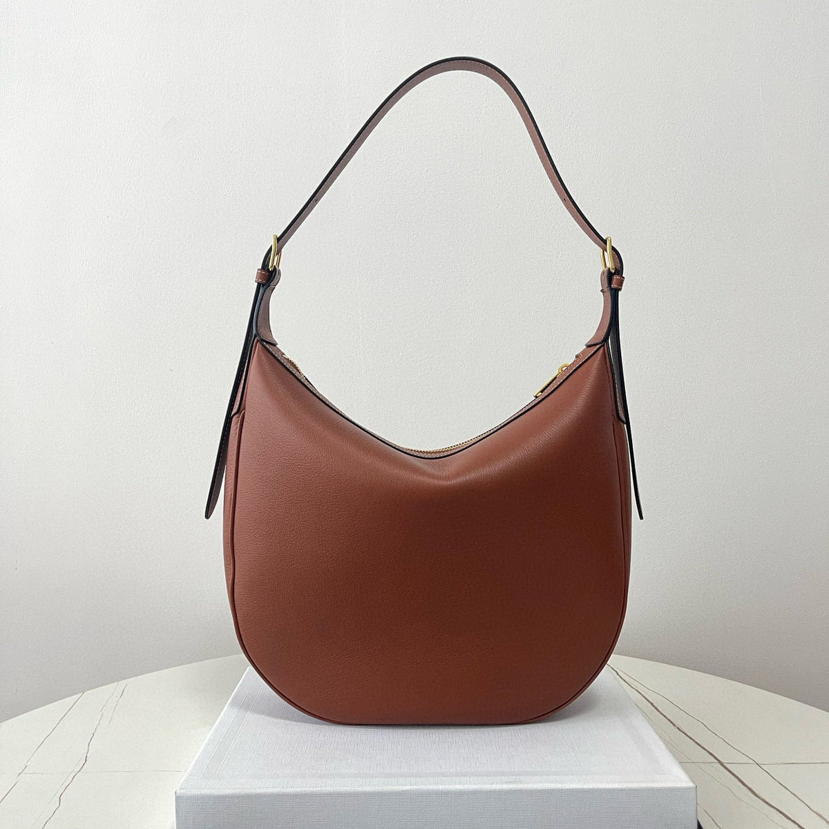 Bags- Cel Medium Heloise Bag Elegant Everyday Designer Handbag