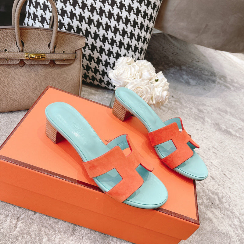Hermes shoes Style 312 - close-up of bold signature style