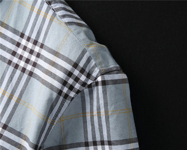Back view of Burberry luxury piece style No.577