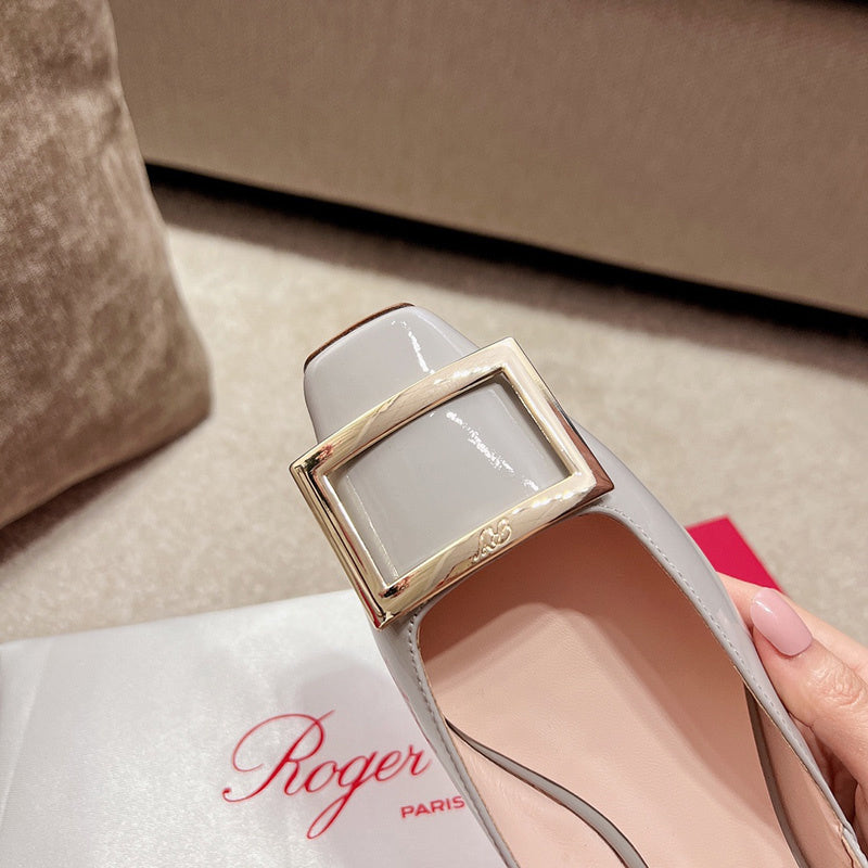 Texture and finish detail of Roger Vivier luxury piece style No.063