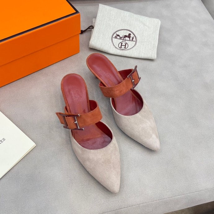 Hermes shoes Style 374 - close-up of statement logo accent