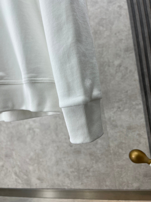 Texture and finish detail of Burberry luxury piece style No.538