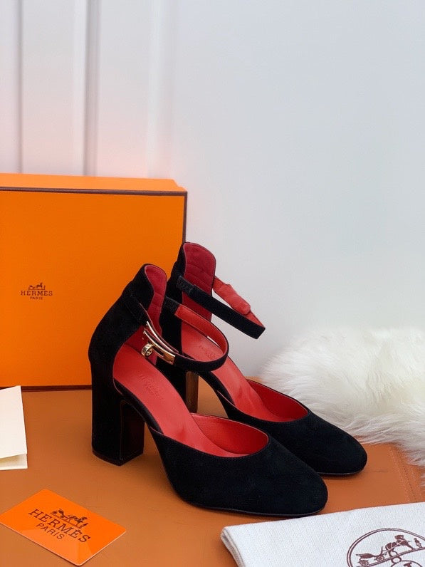 Hermes shoes Style 388 - side profile detail