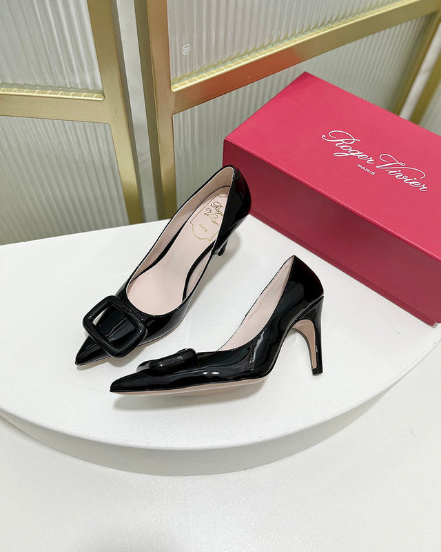 Close-up detail view of Roger Vivier luxury piece style No.095